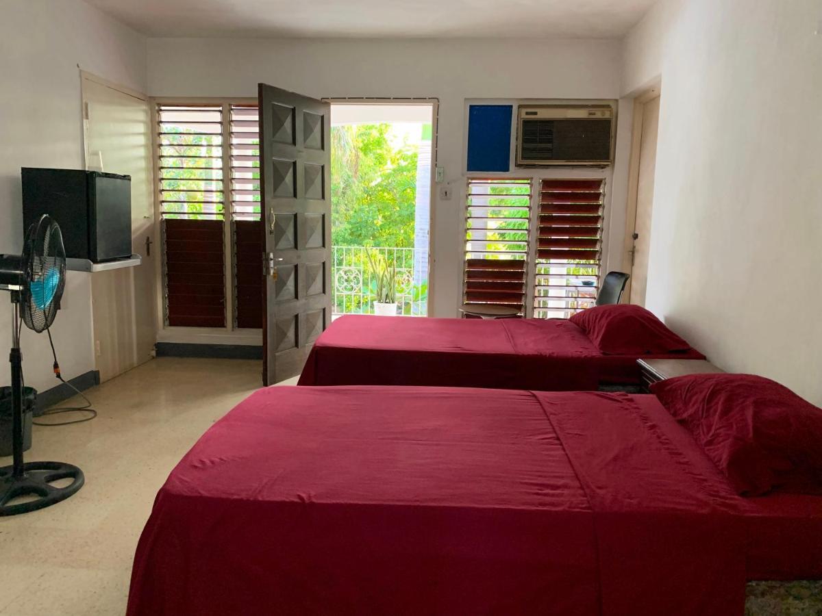 African Symbol Guest House Montego Bay Exterior photo