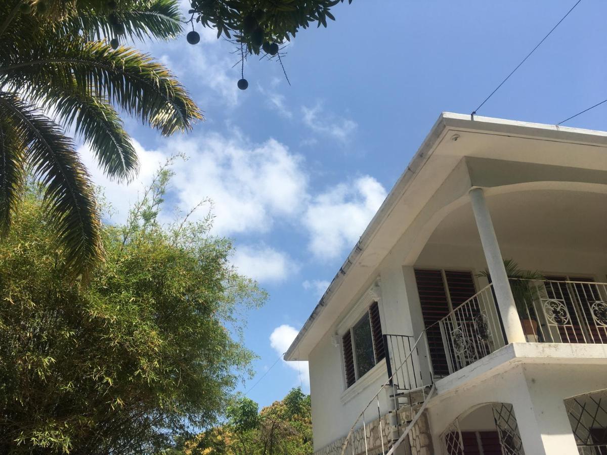 African Symbol Guest House Montego Bay Exterior photo