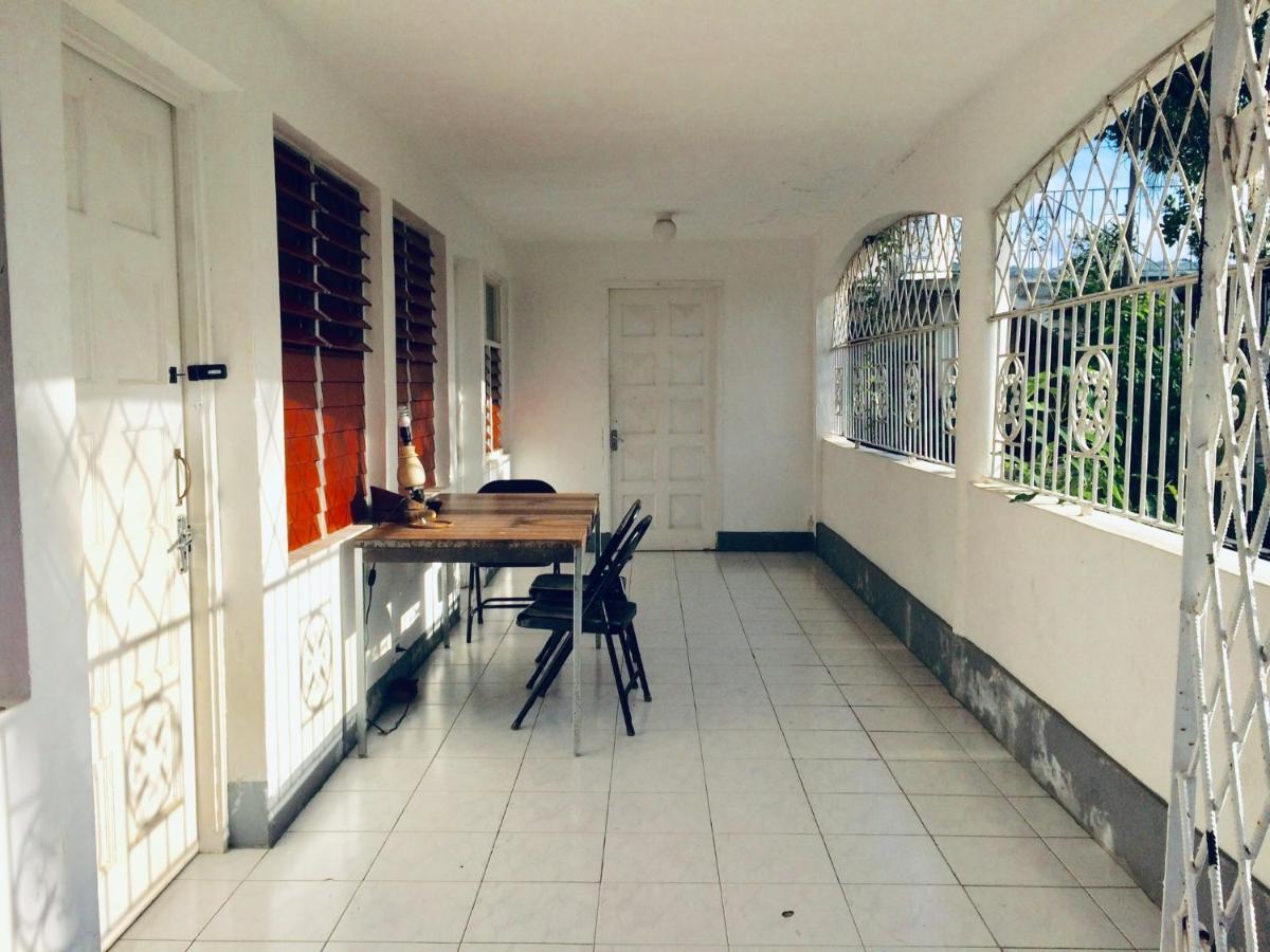 African Symbol Guest House Montego Bay Exterior photo