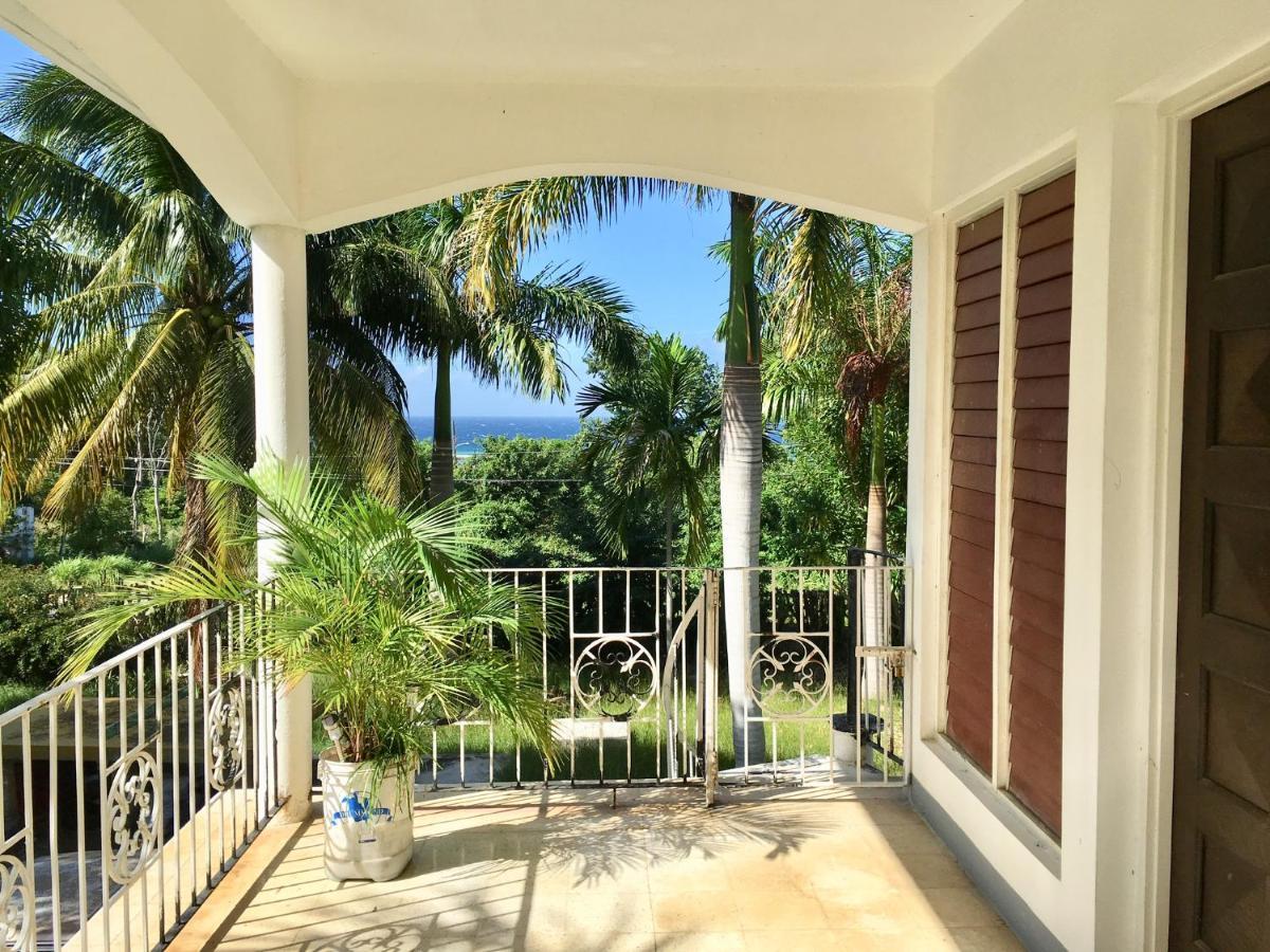African Symbol Guest House Montego Bay Exterior photo